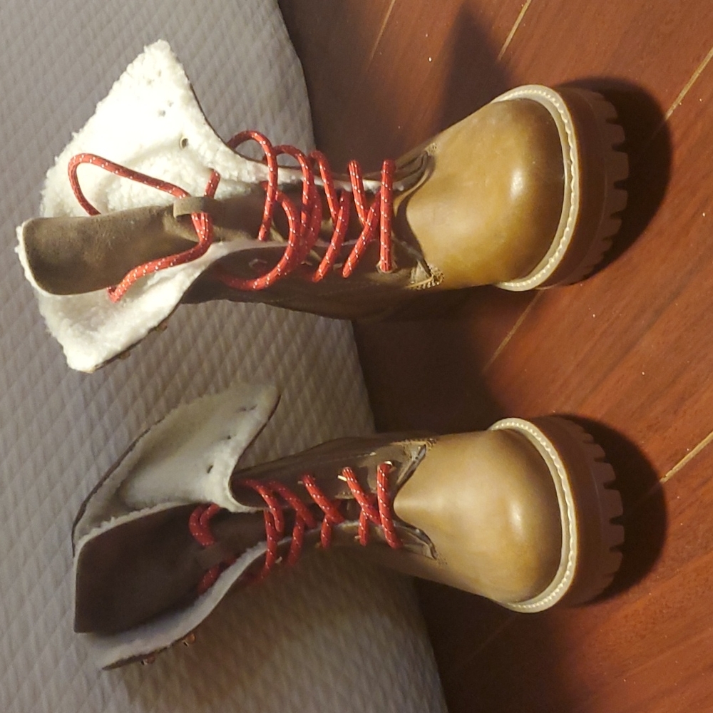 NWOT call it spring winter boot size 38